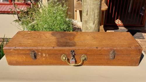 VINTAGE LANCASTER OR PARKER HALE OAK SHOTGUN CASE WITH EAGLE LOCKS AND A NICE SMELL OF GUN OIL
