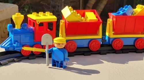 VINTAGE 1983 ORIGINAL LEGO DUPLO TRAIN SET 2700