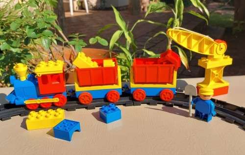 VINTAGE 1983 ORIGINAL LEGO DUPLO TRAIN SET 2700