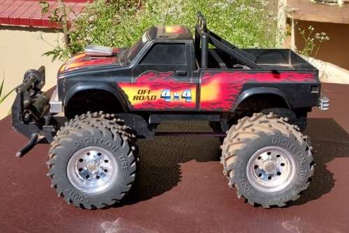 RARE VINTAGE DIGITCON 4x4 TURBO WINCH RC CAR FROM 1991 WORKING HEADLIGHTS NO TRANSMITTER