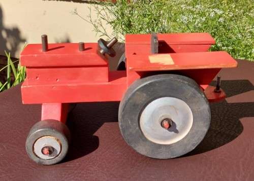 VINTAGE WOODEN TRACTOR AND CAR