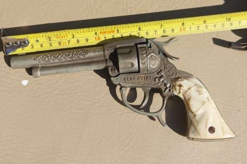 RARE VINTAGE 1950S GENE AUTRY CAP GUN PISTOL WITH HORSE HEAD GRIPS