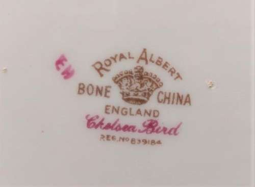 ROYAL ALBERT VINTAGE 1940S DIAMOND SHAPED CHELSEA BIRD PATTERN BON BON DISH