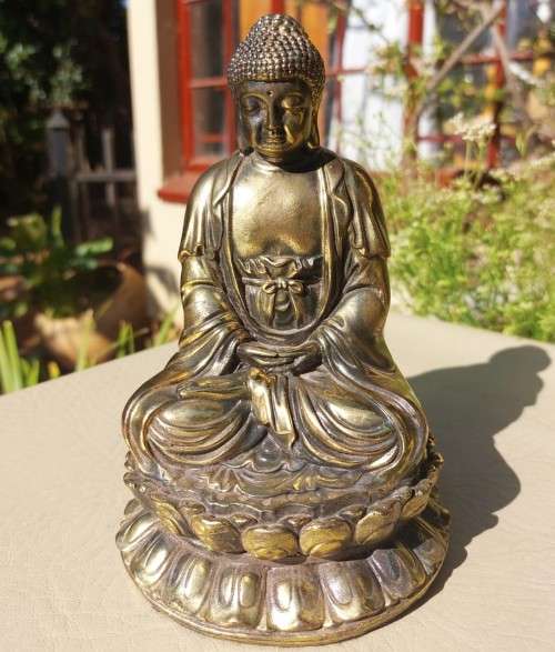 BUDDHISM KUAN YIN (GODDESS OF MERCY) BRASS STATUE SITTING ON LOTUS FLOWER 18CM HIGH