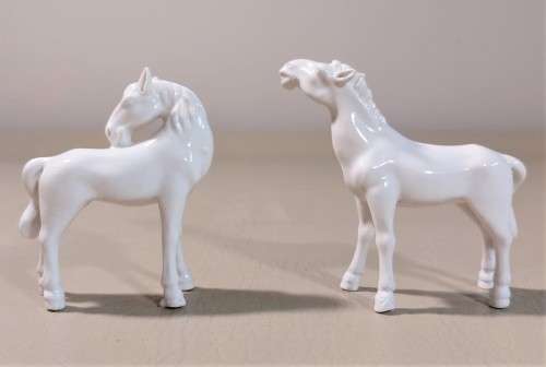 PAIR OF VINTAGE CHINESE EXPORT BLANC DE CHINE MINIATURE PORCELAIN HORSES IN ORIGINAL BOXES