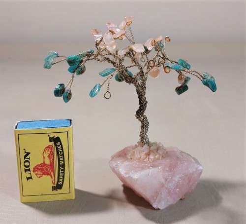 AVENTURINE AND ROSE QUARTZ GEMSTONE LEAF BONSAI TREE WITH BRASS TREE TRUNK AND BRANCHES