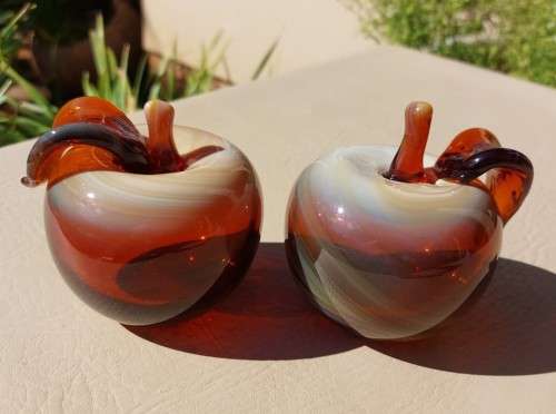 PAIR OF UKRANIAN ART GLASS APPLES EACH UNIQUE AND HANDMADE
