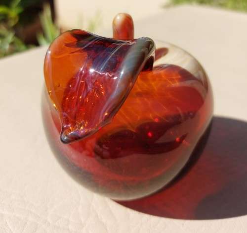 PAIR OF UKRANIAN ART GLASS APPLES EACH UNIQUE AND HANDMADE