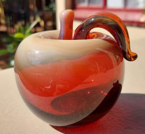 PAIR OF UKRANIAN ART GLASS APPLES EACH UNIQUE AND HANDMADE
