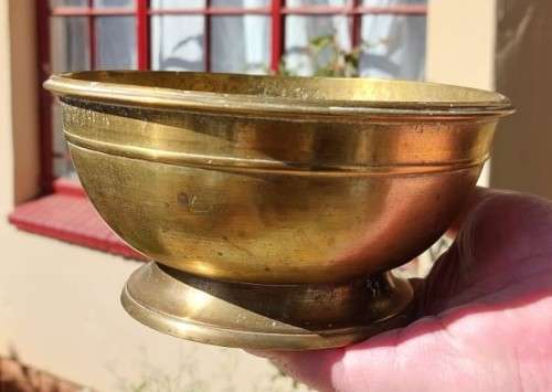SOLID BRASS BOWL ON PEDASTAL WITH FOLDED GROOVED RIM