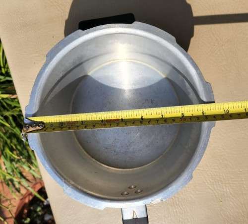 PRESTIGE HI DOME 1980S ALUMINIUM PRESSURE COOKER 7L