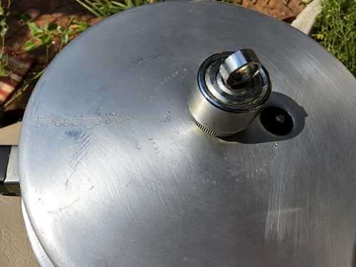 PRESTIGE HI DOME 1980S ALUMINIUM PRESSURE COOKER 7L