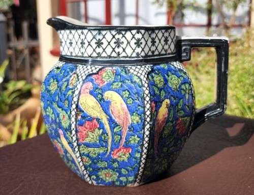 ANTIQUE 100 YEARS OLD ROYAL DOULTON WATER JUG IN THE PERSIAN CHINTZ PARROT BIRDS PATTERN D4031