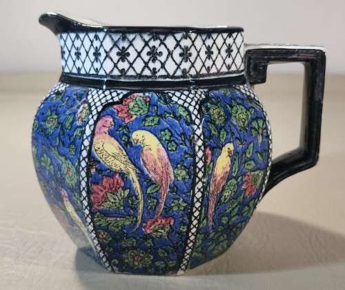 ANTIQUE 100 YEARS OLD ROYAL DOULTON WATER JUG IN THE PERSIAN CHINTZ PARROT BIRDS PATTERN D4031