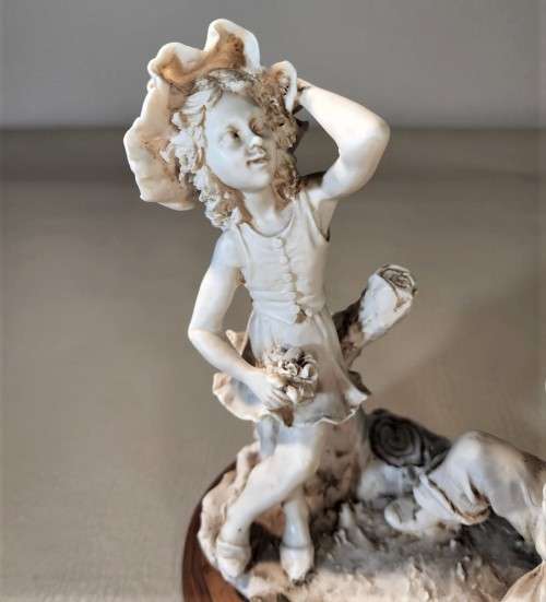 CUTE VINTAGE ITALIAN AURO BELCARI RESIN AND MARBLE STATUE YOUNG BOY TAKING PICTURE OF YOUNG GIRL