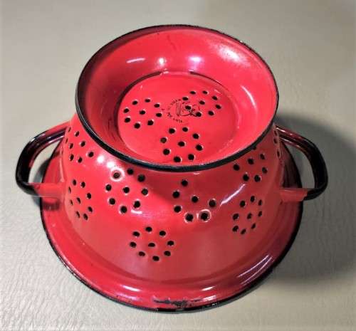 RED 1960S HUTA SILESIA POLAND (BOILER POT LOGO) ENAMEL COLANDER BOWL AND MILK POT