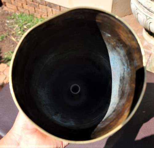 GIGANTIC 61,5CM HIGH 105MM CALIBRE TANK GUN SHELL CASING DATED 1975 WITH PRIMER WEIGHS 6,6KG!