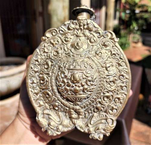 OLD BALKAN - GREEK BRASS GUN POWDER FLASK WITH DOUBLE-HEADED CROWNED BYZANTINE EAGLES