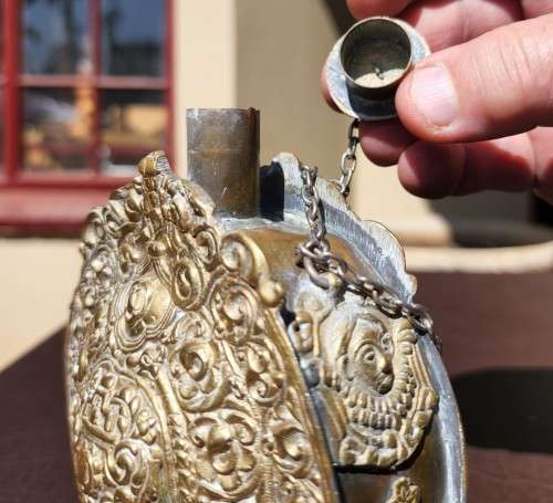 OLD BALKAN - GREEK BRASS GUN POWDER FLASK WITH DOUBLE-HEADED CROWNED BYZANTINE EAGLES
