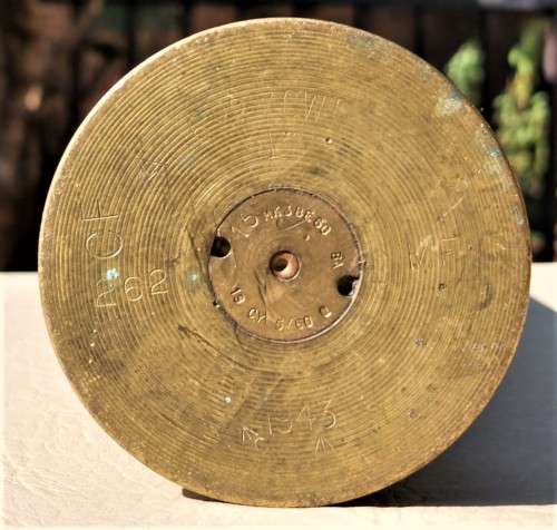 WORLD WAR 2 1943 STAMPED 57MM CALIBRE BRITISH TANK GUN SHELL CASING WITH PRIMER