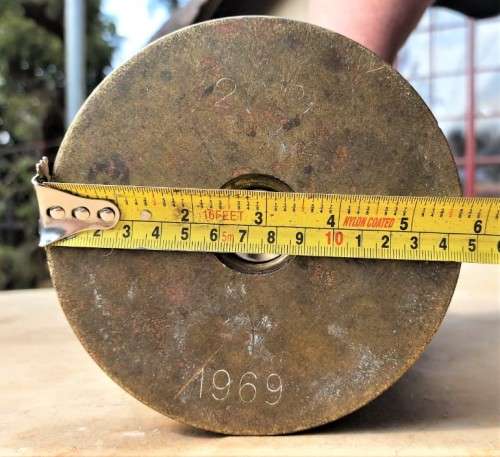 THE MIKE TYSON OF SHELLS  A 20 POUNDER 125MM DIAM/CAL 1969 SHELL CASING WITHOUT PRIMER