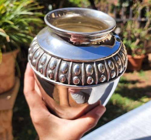 ELEGANT SILVERPLATED VASE WITH DECORATIVE BANDED PATTERN
