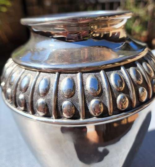 ELEGANT SILVERPLATED VASE WITH DECORATIVE BANDED PATTERN
