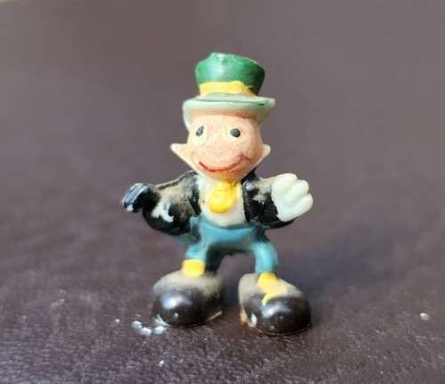 MARX DISNEYKINS FIGURINES FROM THE 1960S - SCARCE GROUP OF 15 INCLUDING SNOW WHITE AND 7 DWARFS