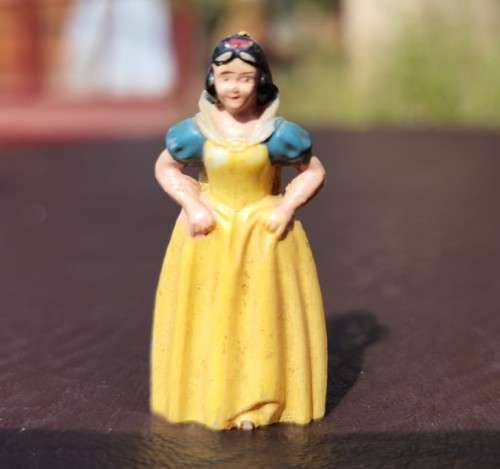 MARX DISNEYKINS FIGURINES FROM THE 1960S - SCARCE GROUP OF 15 INCLUDING SNOW WHITE AND 7 DWARFS