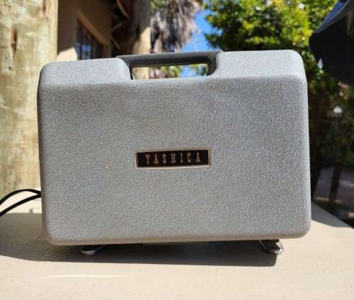AWESOME 1960S YACHICA 8P-2 8MM FILM PROJECTOR MADE IN CJAPAN SERIAL NO 2120136