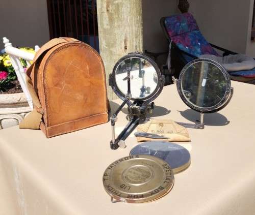 WORLD WAR 2 BRITISH 1943 HELIOGRAPH MK V - 5 INCH SIGNAL MIRROR BOX SET IN LEATHER CASE