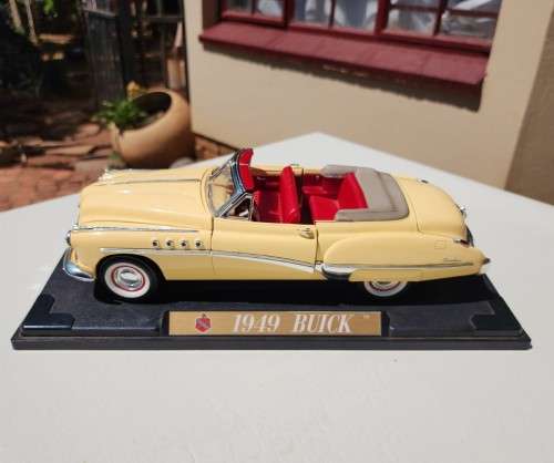 TIMELESS CLASSIC 1949 BUICK ROADMASTER CONVERTIBLE BEIGE CREAM 1:18 SCALE DIECAST CAR MODEL