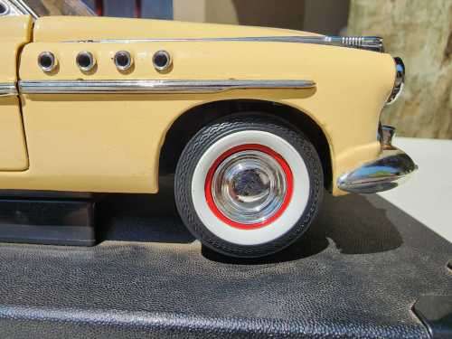 TIMELESS CLASSIC 1949 BUICK ROADMASTER CONVERTIBLE BEIGE CREAM 1:18 SCALE DIECAST CAR MODEL