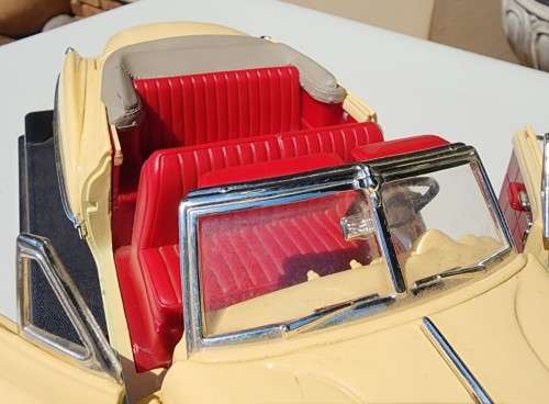 TIMELESS CLASSIC 1949 BUICK ROADMASTER CONVERTIBLE BEIGE CREAM 1:18 SCALE DIECAST CAR MODEL