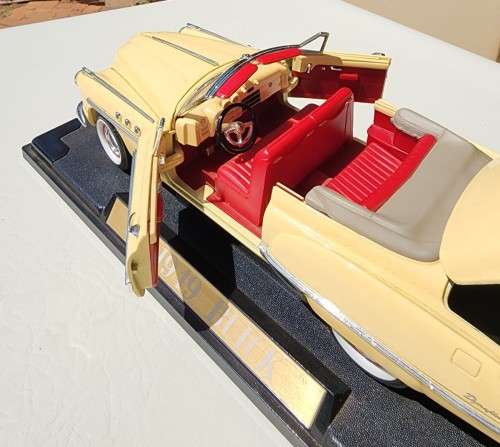 TIMELESS CLASSIC 1949 BUICK ROADMASTER CONVERTIBLE BEIGE CREAM 1:18 SCALE DIECAST CAR MODEL