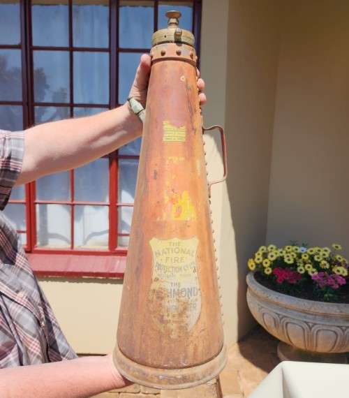RARE 1951 CONICAL FIRE EXTINGUISHER FELTHAM ENGLAND