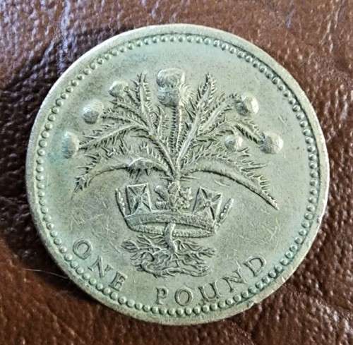 A RARE 1983 UNITED KINGDOM ONE POUND COIN PLUS AN 1984 SCOTTISH 1 POUND COIN AND A 1987 ENGLISH 1 PO