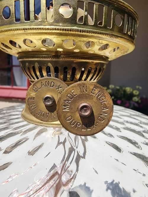 WONDERFULL OLD ENGLISH BRASS DUPLEX (DOUBLE WICK) OIL LAMP WITH LARGE ROUND GLASS OIL FONT
