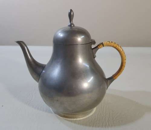 VINTAGE C KURZ and CO TIEL HOLLAND PEWTER TEASET AND VASE WITH TYPED LETTER BY COMPANY