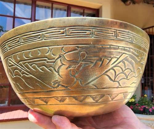 VINTAGE CHINESE BRASS ENGRAVED BOWL WITH A DRAGON AND PHOENIX 4MM THICK SOLID BRASS RIM HEAVY 1,4KG