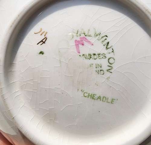 COLLECTABLE 1930S GRIMWADES ROYAL WINTON CHEADLE PATTERN CHINZ FLOWER HANDLED SWEETS BOWL