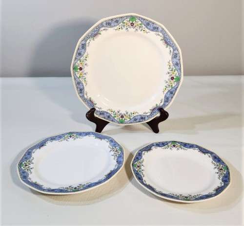 ROYAL DOULTON 1ST SET DINNER, DESERT, BREAD PLATES HANDPAINTED DRAYCOT D4635 (1926-19??) PATTERN