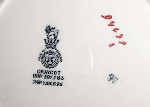 ROYAL DOULTON 1ST SET DINNER, DESERT, BREAD PLATES HANDPAINTED DRAYCOT D4635 (1926-19??) PATTERN