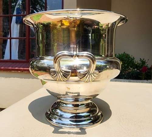 ENGLISH SILVERPLATED TROPHY SHAPED CHAMPAGNE COOLER LARGE 25CM WIDE VINTAGE
