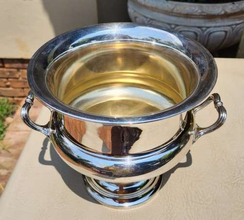 ENGLISH SILVERPLATED TROPHY SHAPED CHAMPAGNE COOLER LARGE 25CM WIDE VINTAGE