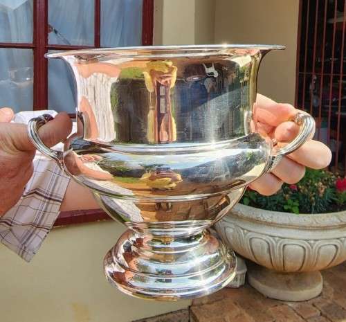 ENGLISH SILVERPLATED TROPHY SHAPED CHAMPAGNE COOLER LARGE 25CM WIDE VINTAGE