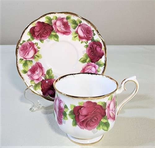 ROYAL ALBERT VINTAGE 1945-1970S OLD ENGLISH ROSE DISCONTINUED PATTERN CUP AND SAUCER DUO 2ND OF 2