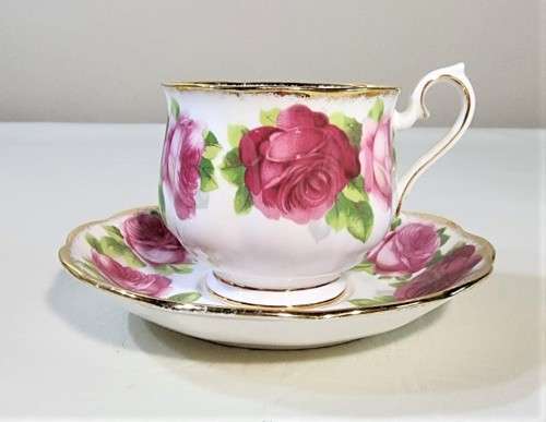 ROYAL ALBERT VINTAGE 1945-1970S OLD ENGLISH ROSE DISCONTINUED PATTERN CUP AND SAUCER DUO 2ND OF 2