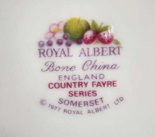 ROYAL ALBERT VINTAGE 1980-1982 COUNTRY FAYRE SERIES SOMERSET CUP AND SAUCER DUO