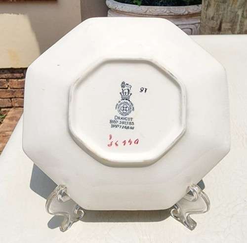 ROYAL DOULTON ENGLAND GRAVY BOAT WITH SPIL TRAY HAND PAINTED DRAYCOT PATTERN D4635 (1926-19??)